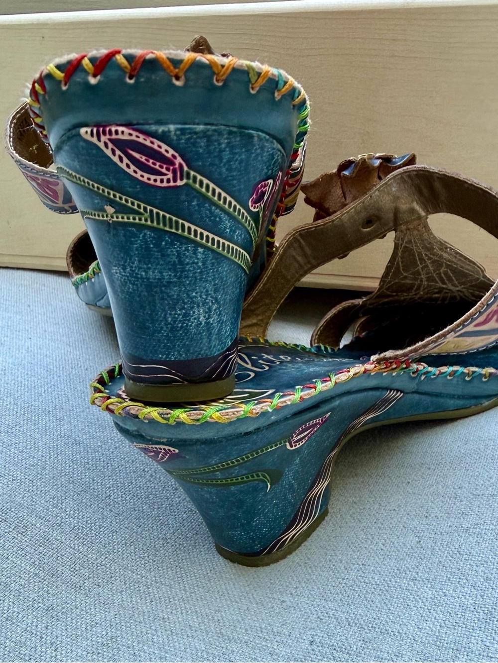 Elite by Corkys Jamaica Navajo Leather Floral Wedge Sandals Sz 9 EUC - Picture 9 of 10